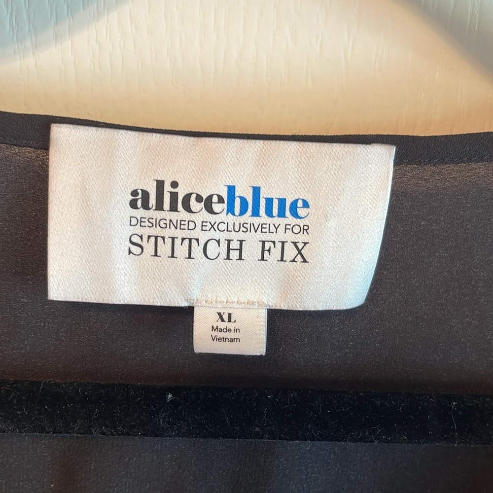Stitch Fix Alice Blue Tunic - Picture 4 of 6